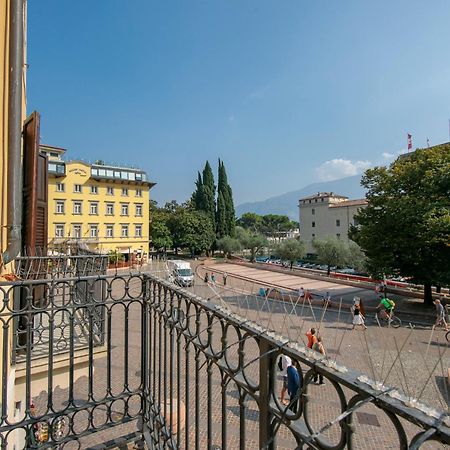 Residenza Rocca Del Lago - Happy Rentals Riva del Garda Ngoại thất bức ảnh