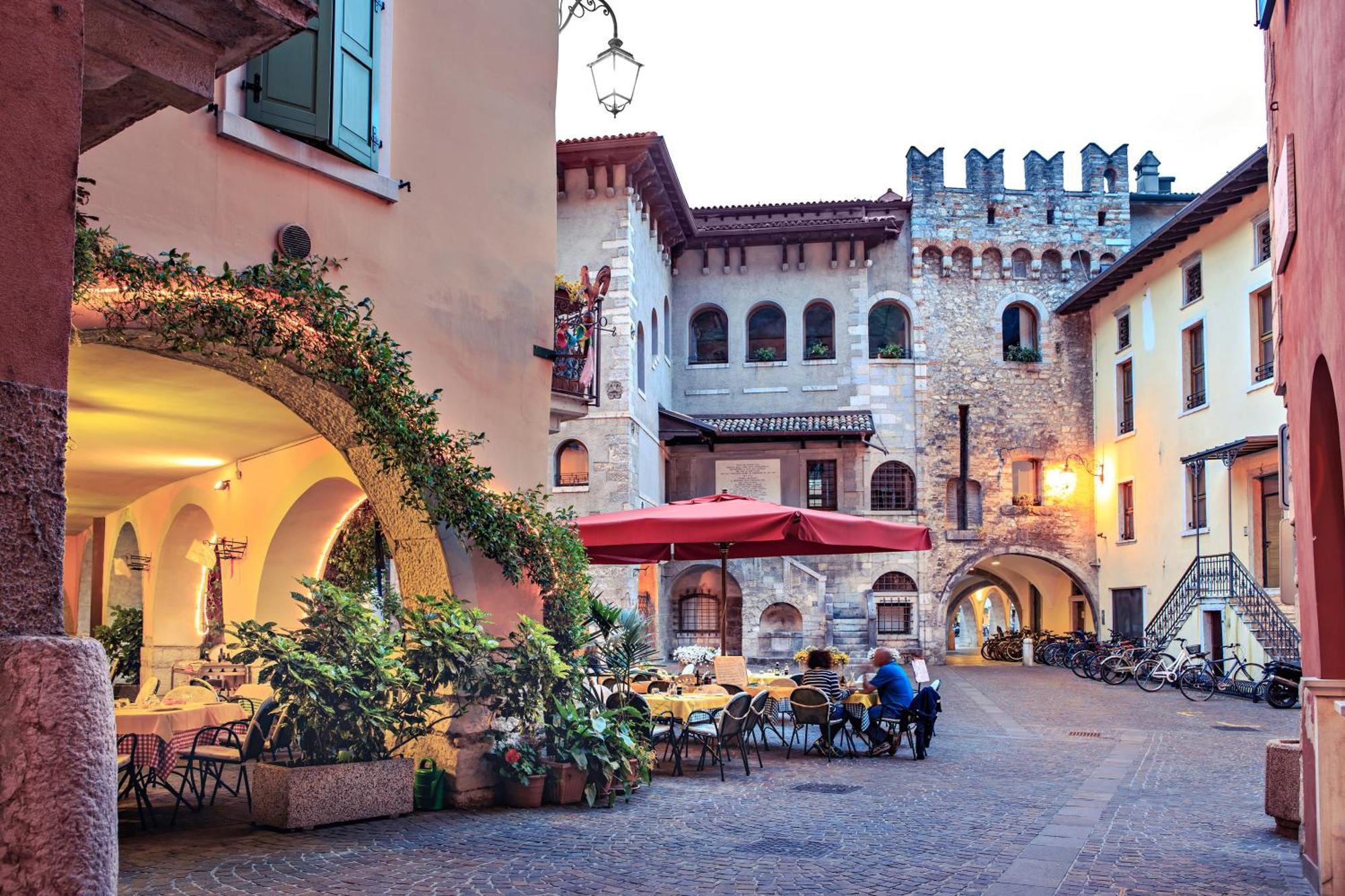 Residenza Rocca Del Lago - Happy Rentals Riva del Garda Ngoại thất bức ảnh